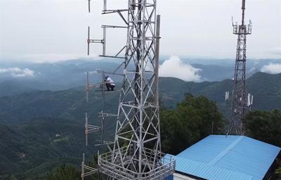 三十载除夕坚守 479级台阶上的星光守望者